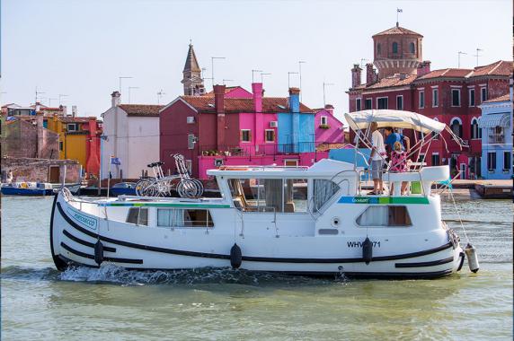 houseboat 7